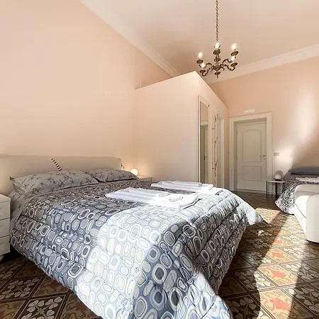 Couette-café Palazzo La Rosa 3*