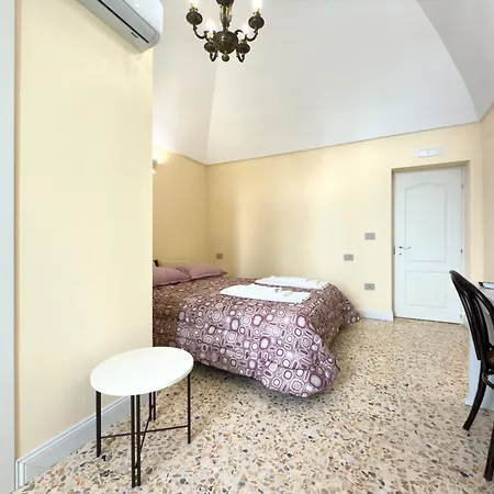 Couette-café Palazzo La Rosa 3*